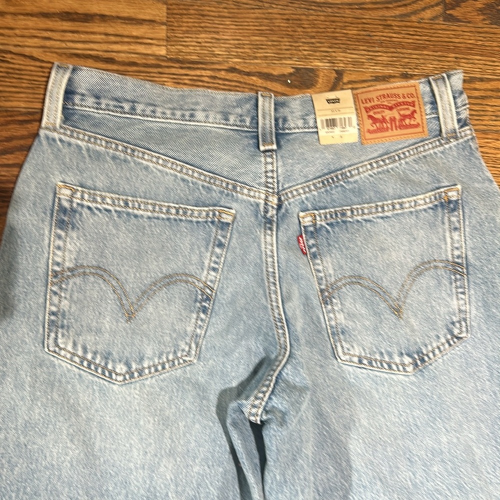 Levi's Light Blue Wide Leg Jeans - Picture 3 of 3